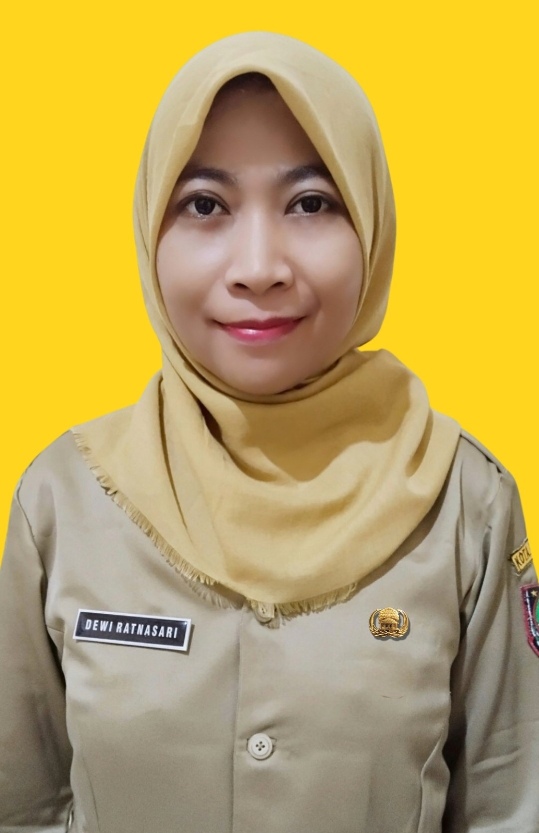 Foto profil Dewi Ratnasari